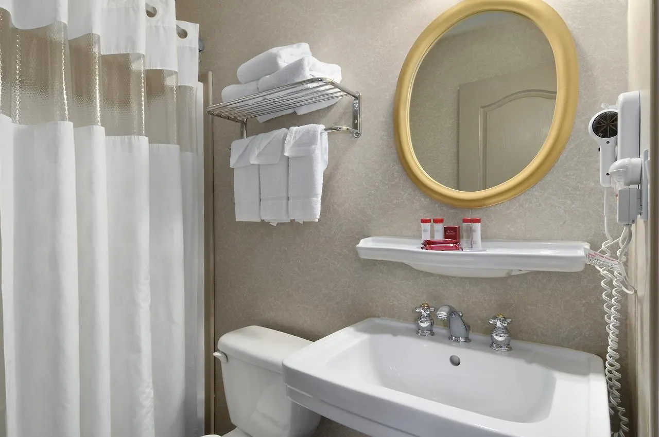 Ramada Limited Downtown Vancouver 3*,  Canada
